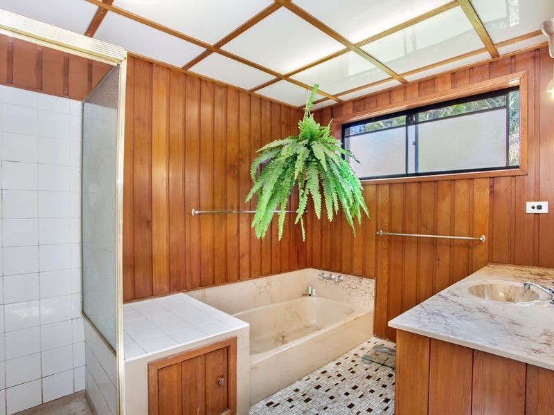 19 Regent Street, Currumbin QLD 4223