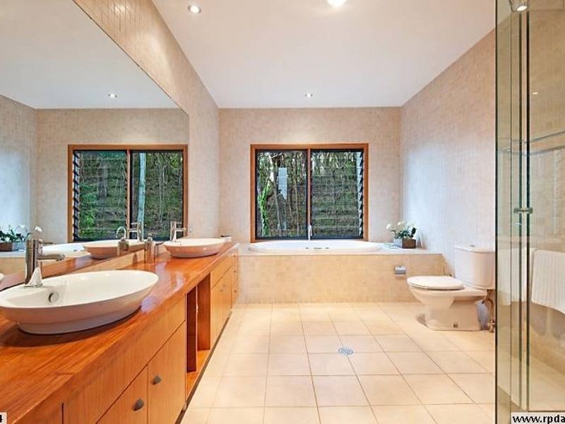 2 Duringan Street, Currumbin QLD 4223