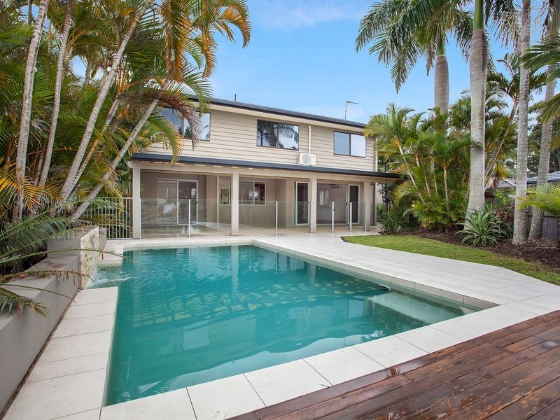 4 Vucas Court, Currumbin Waters QLD 4223