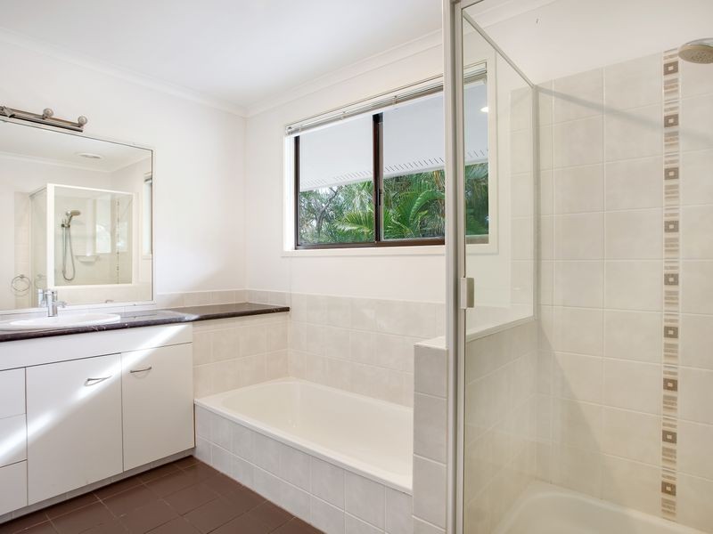 4 Vucas Court, Currumbin Waters QLD 4223