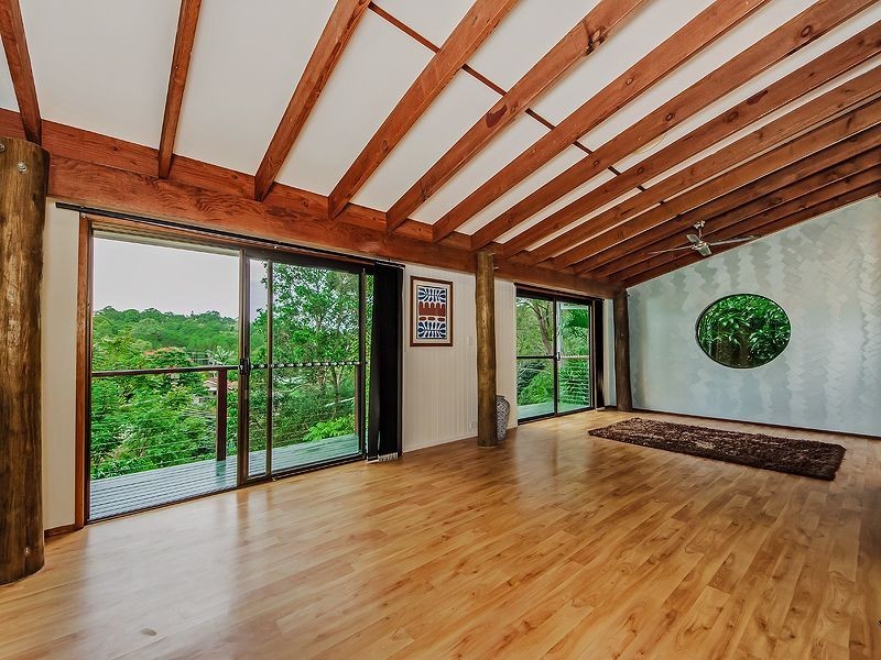 11 Walsh Street, Currumbin QLD 4223