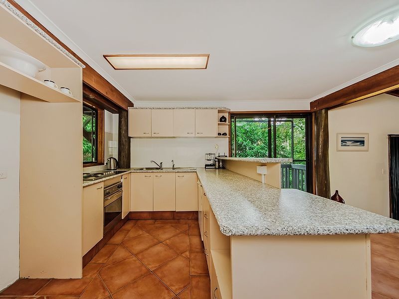 11 Walsh Street, Currumbin QLD 4223