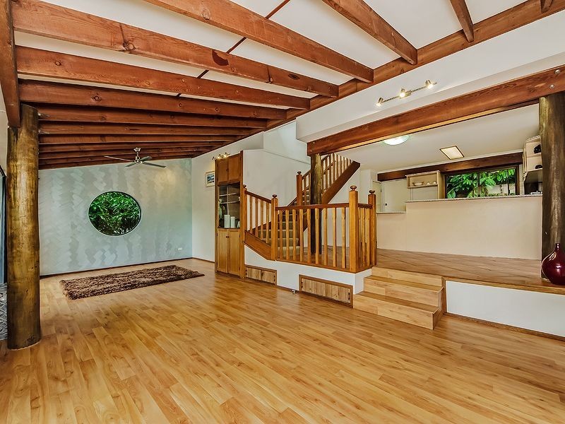 11 Walsh Street, Currumbin QLD 4223