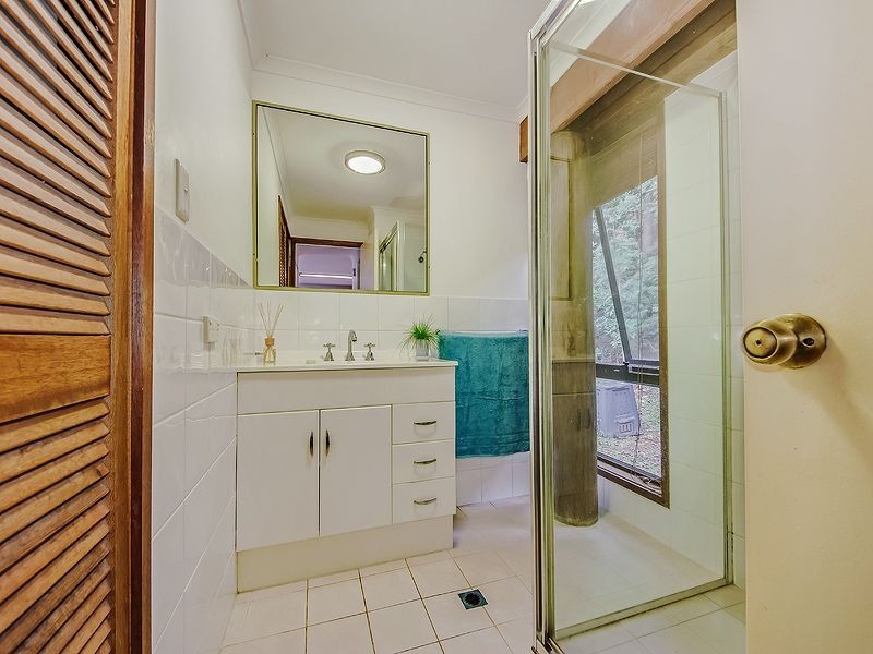 11 Walsh Street, Currumbin QLD 4223