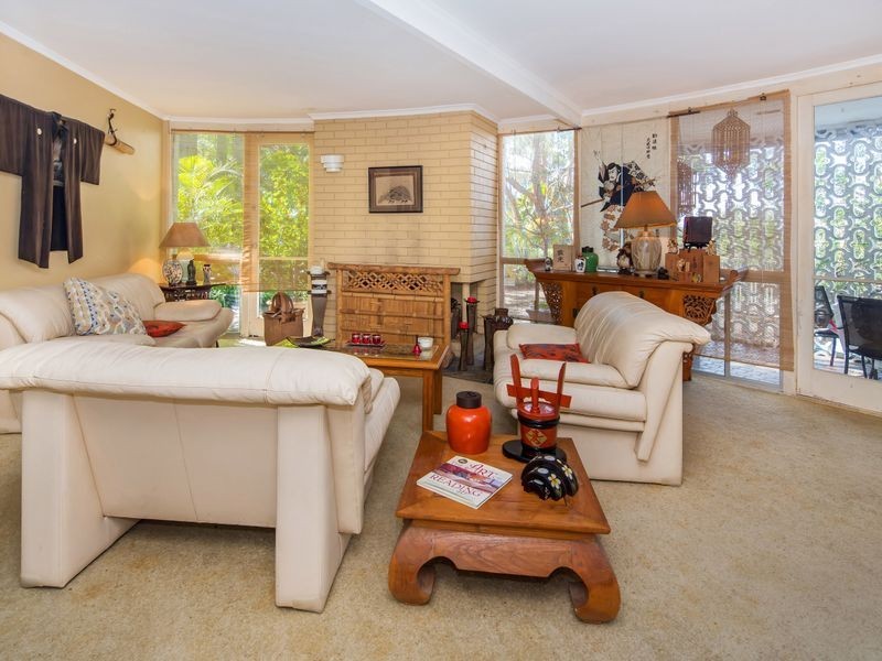 184-186 Guineas Creek Road, Currumbin Waters QLD 4223
