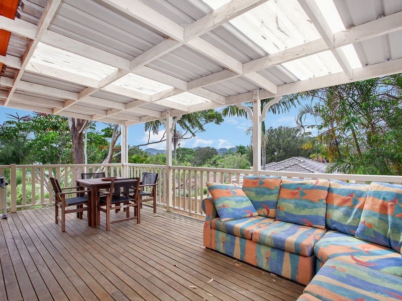5 Larentia Street, Currumbin Waters QLD 4223