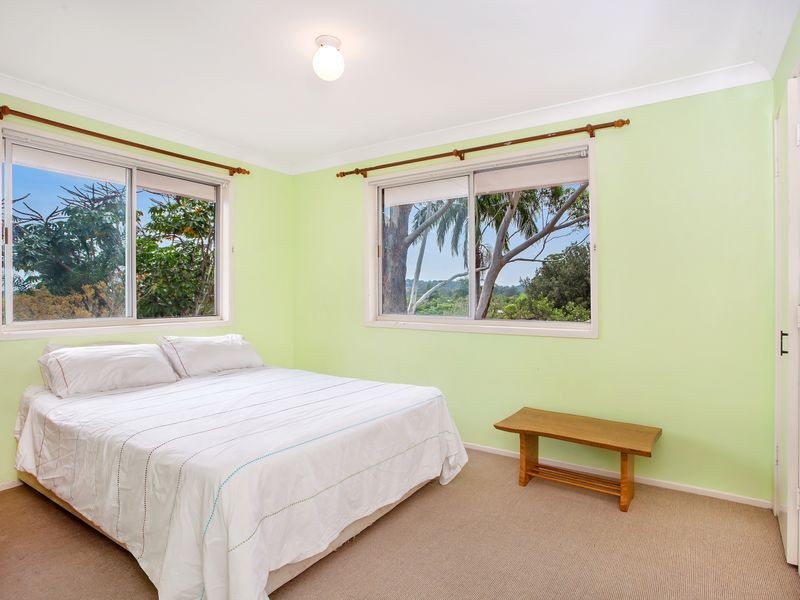 5 Larentia Street, Currumbin Waters QLD 4223