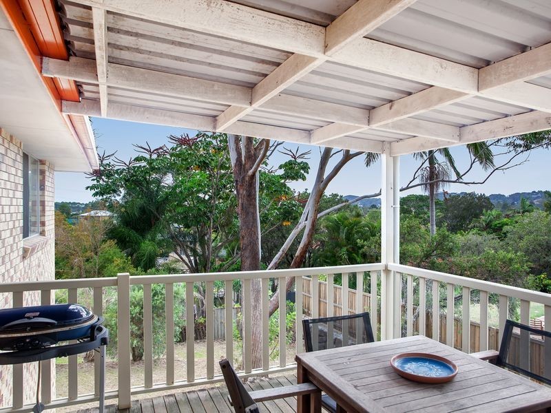 5 Larentia Street, Currumbin Waters QLD 4223
