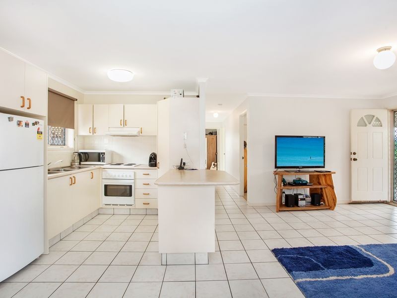 5 Larentia Street, Currumbin Waters QLD 4223