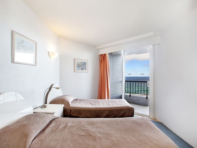 9B/828 Pacific Parade, Currumbin QLD 4223