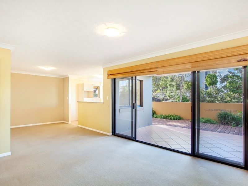2/6 Rutledge Street, Coolangatta QLD 4225