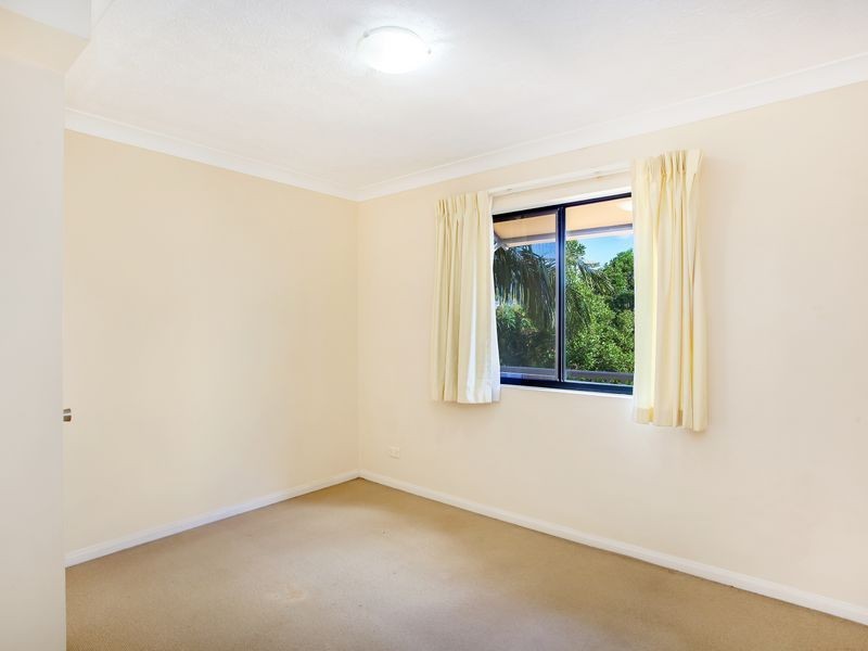 2/6 Rutledge Street, Coolangatta QLD 4225