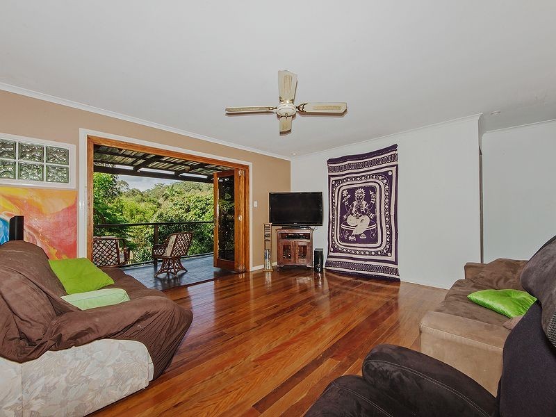 8 Regent Street, Currumbin QLD 4223