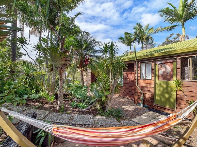 8 Regent Street, Currumbin QLD 4223