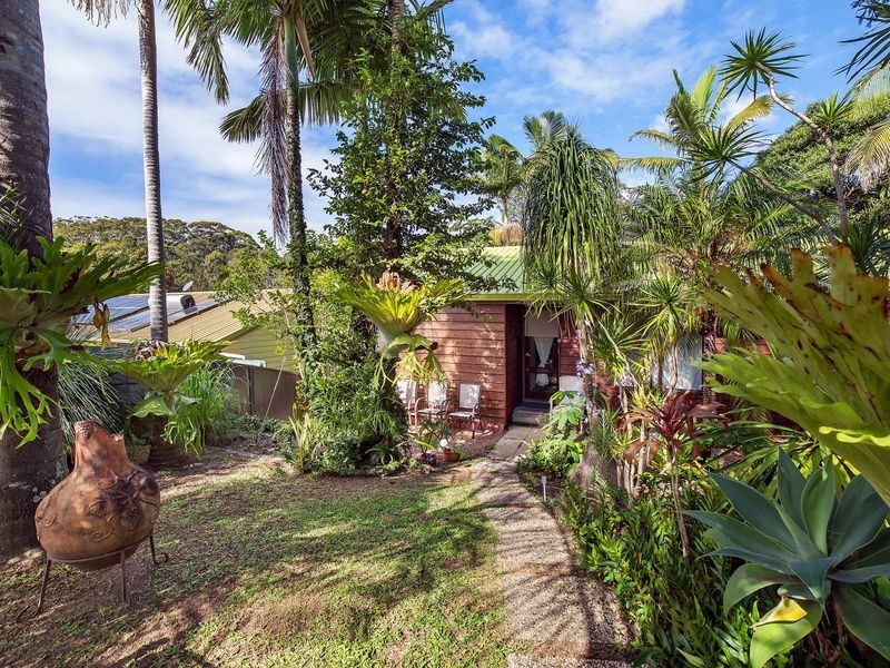 8 Regent Street, Currumbin QLD 4223