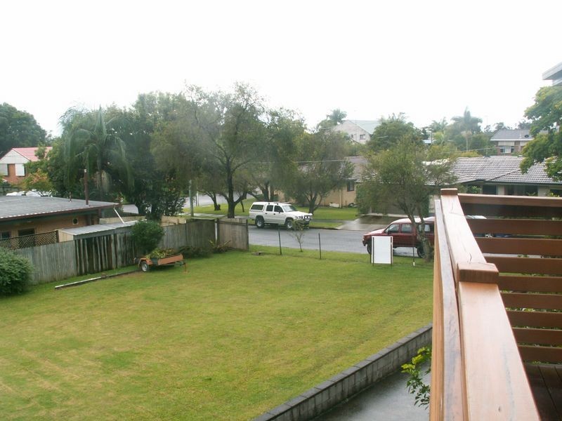 2/6 Weeumba Street, Currumbin QLD 4223