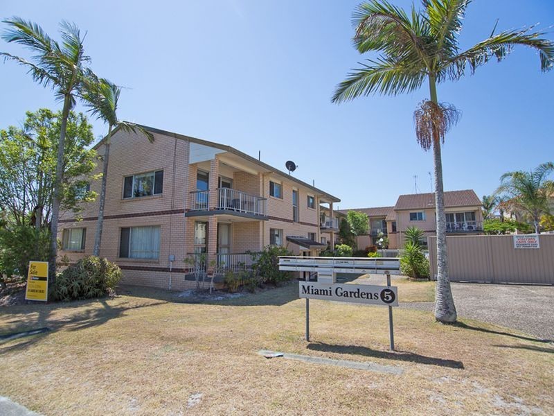 1/5 Christine Avenue, Miami QLD 4220