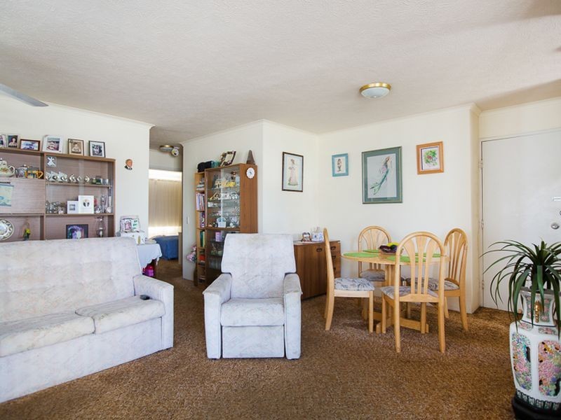 1/5 Christine Avenue, Miami QLD 4220