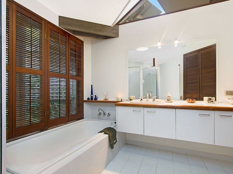 34 Woodgee Street, Currumbin QLD 4223