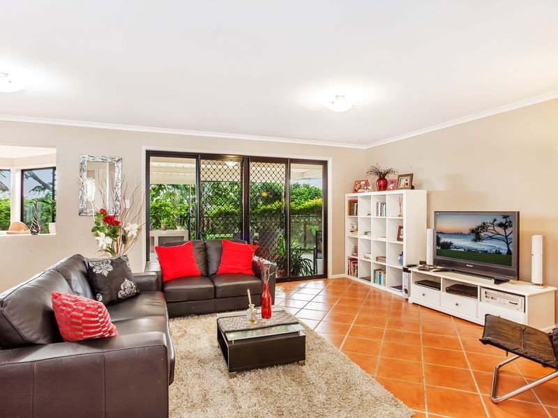 5 Casey Close, Currumbin Waters QLD 4223