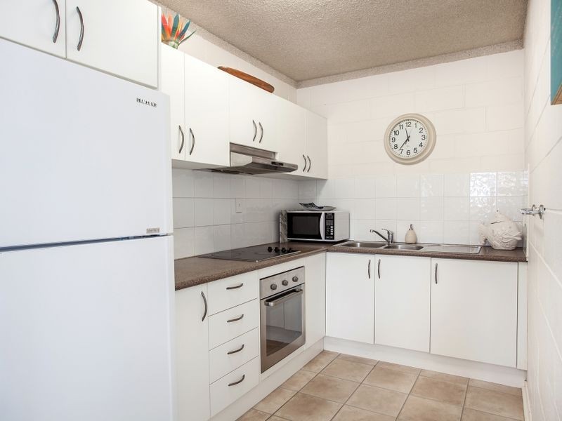 1/738 Pacific Parade, Currumbin QLD 4223