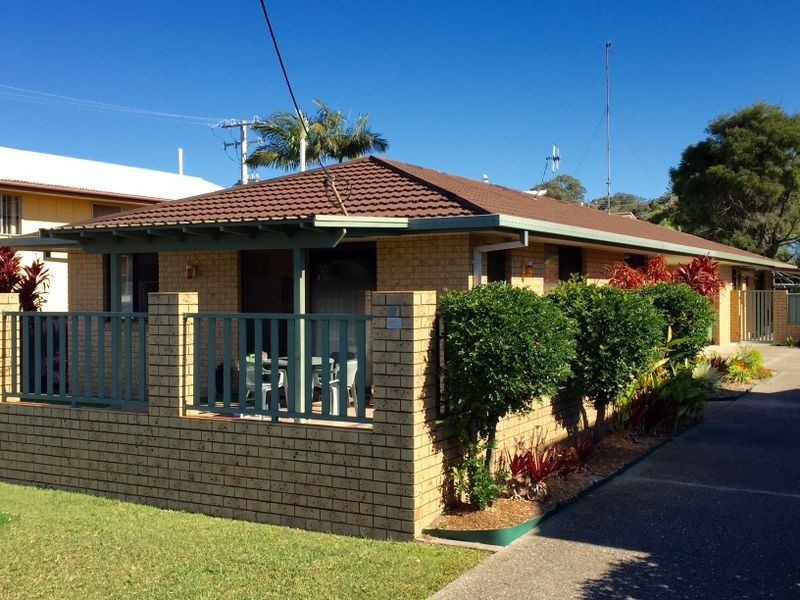 1/4 Chaffey Street, Tugun QLD 4224