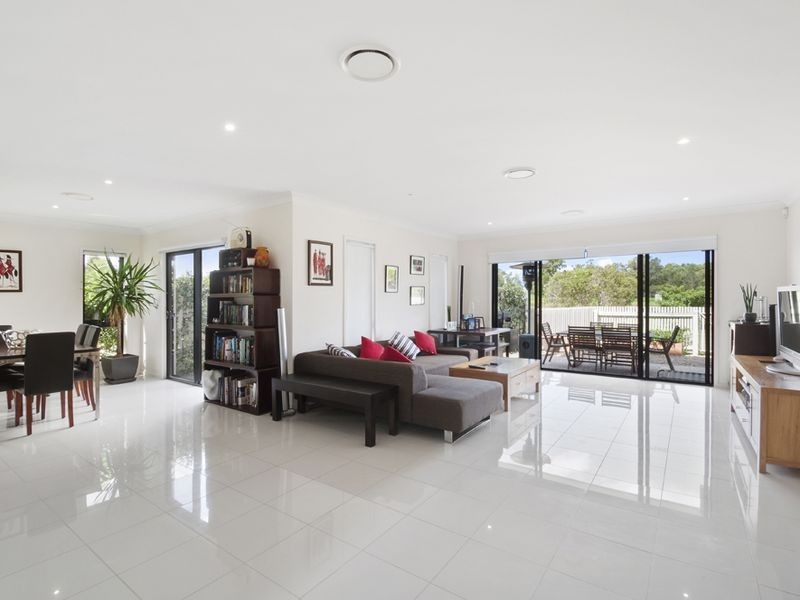 1/2 Inland Drive, Tugun QLD 4224