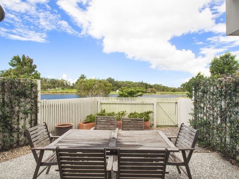1/2 Inland Drive, Tugun QLD 4224