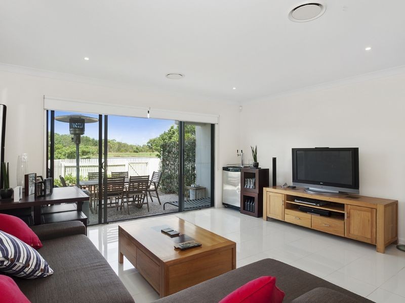 1/2 Inland Drive, Tugun QLD 4224
