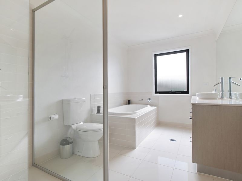 1/2 Inland Drive, Tugun QLD 4224