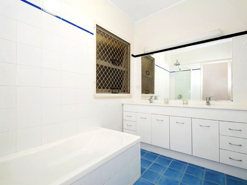 18 Biby Street, Tugun QLD 4224