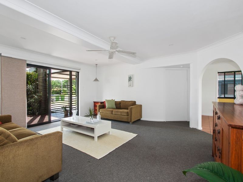 102 Illawarra Crescent, Tugun QLD 4224