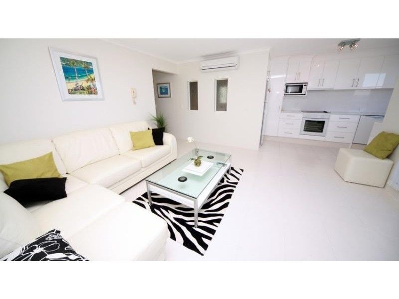 24/22 Marine Parade, Coolangatta QLD 4225