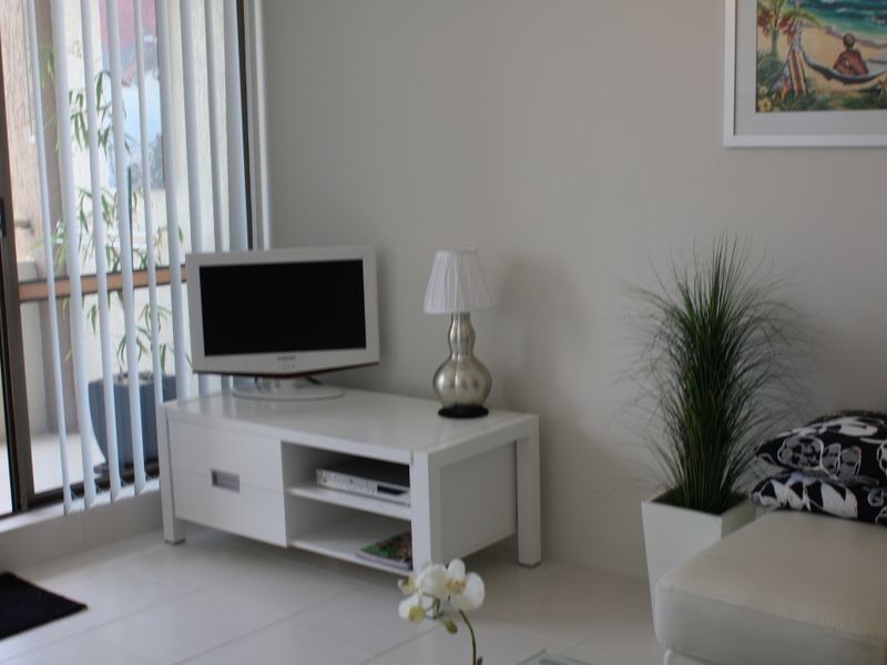 24/22 Marine Parade, Coolangatta QLD 4225