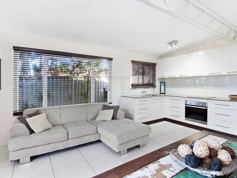 52 Morshead Street, Tugun QLD 4224