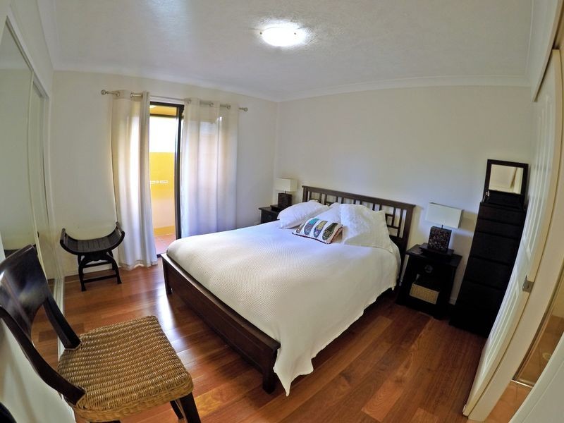 2/6 Rutledge Street, Coolangatta QLD 4225