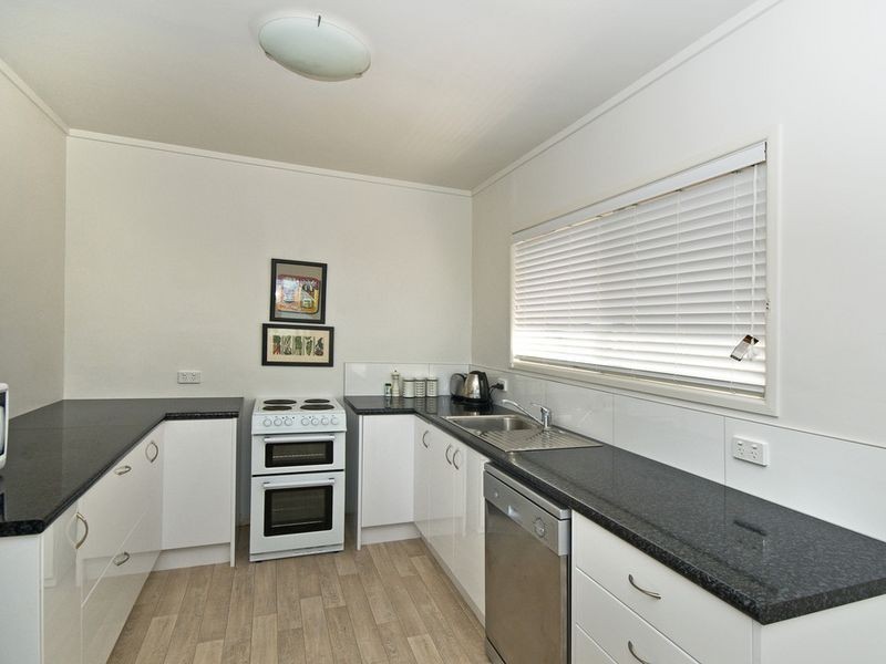 2/712 Pacific Parade, Currumbin QLD 4223