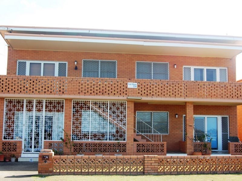 4/228 Pacific Parade, Bilinga QLD 4225