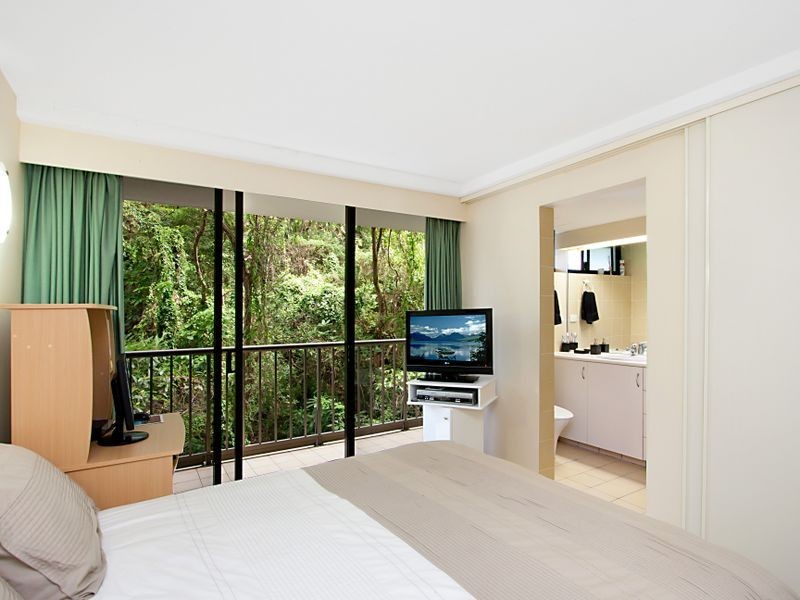 5C/Rocks Reso Pacific Pde, Currumbin QLD 4223