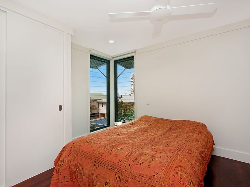 1/808 Pacific Parade, Currumbin QLD 4223