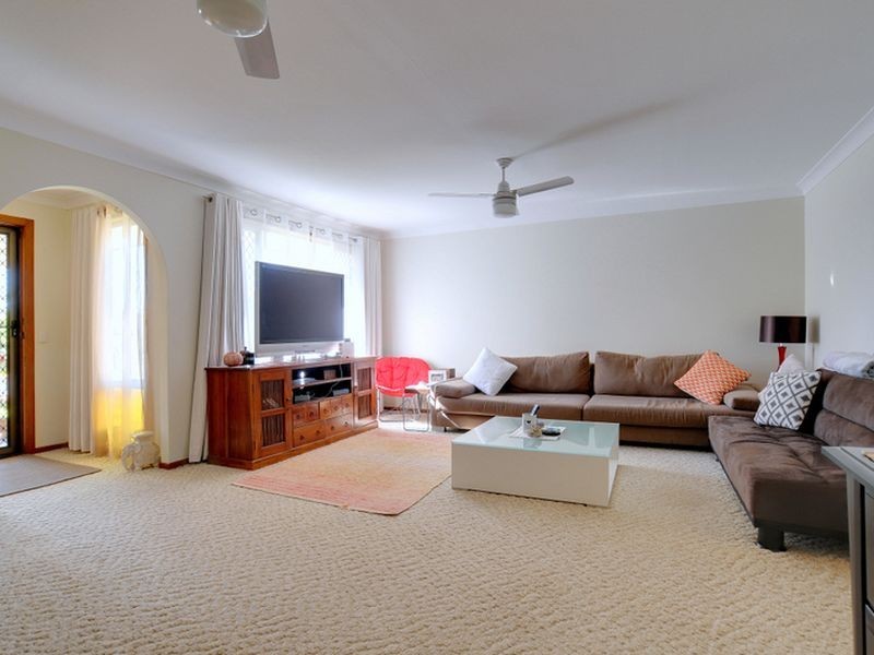 10 Mahogany Drive, Palm Beach QLD 4221