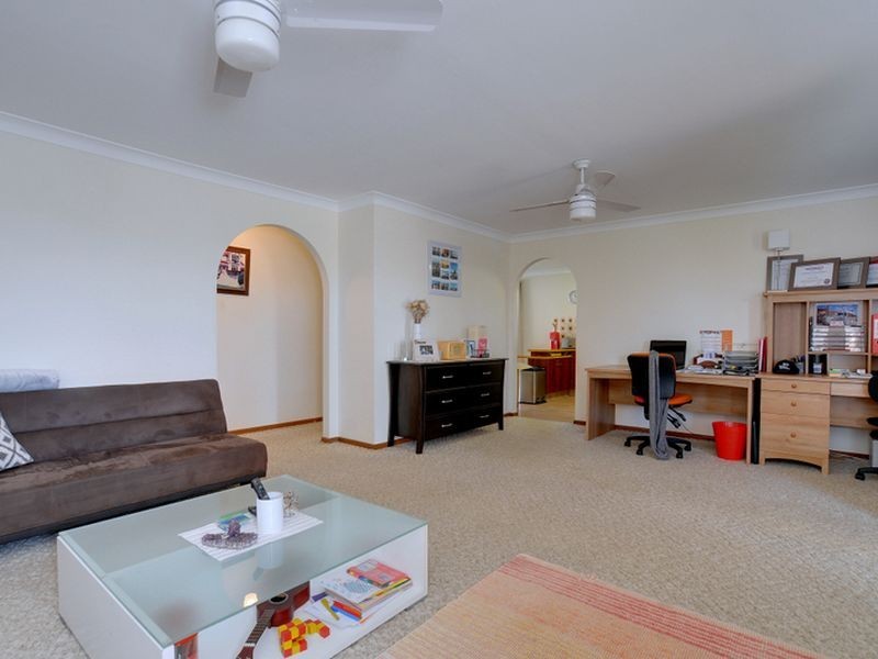 10 Mahogany Drive, Palm Beach QLD 4221