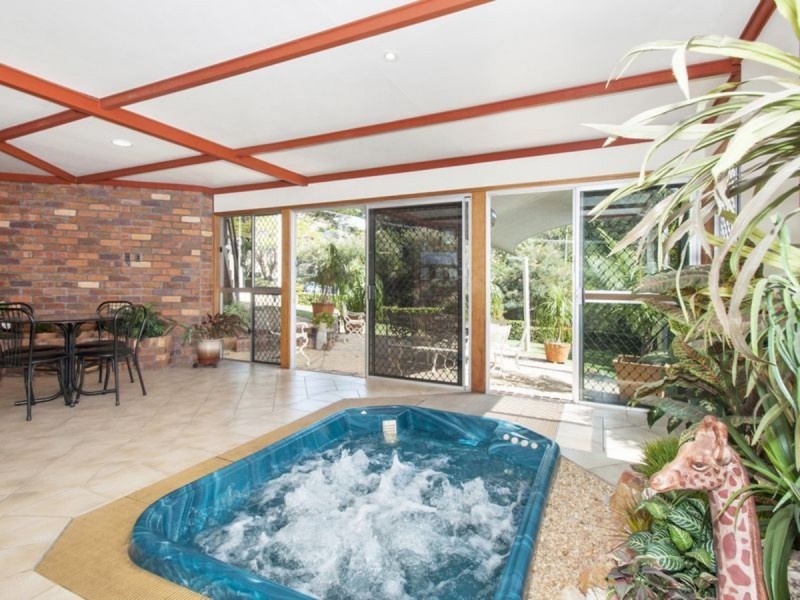 6 Domain Road, Currumbin QLD 4223