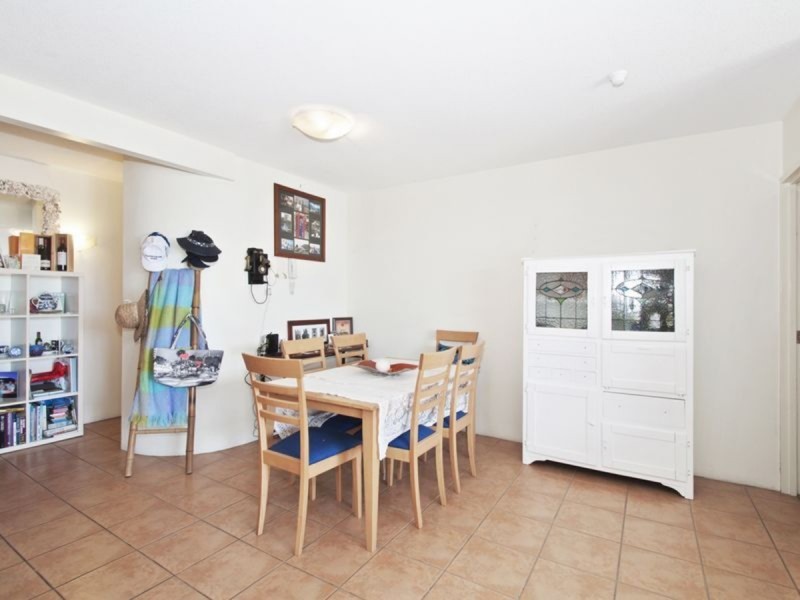 2i/828 Pacific Parade, Currumbin QLD 4223