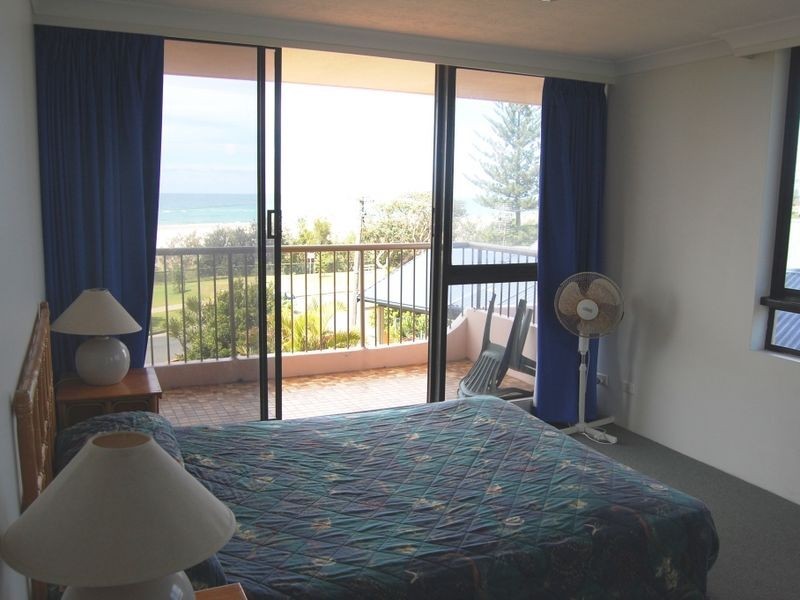 8/134 Pacific Parade, Bilinga QLD 4225
