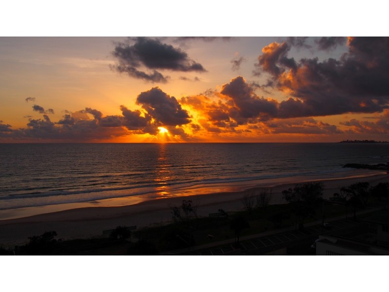 8J/828 Pacific Parade, Currumbin QLD 4223