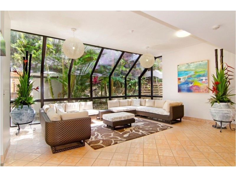 8J/828 Pacific Parade, Currumbin QLD 4223