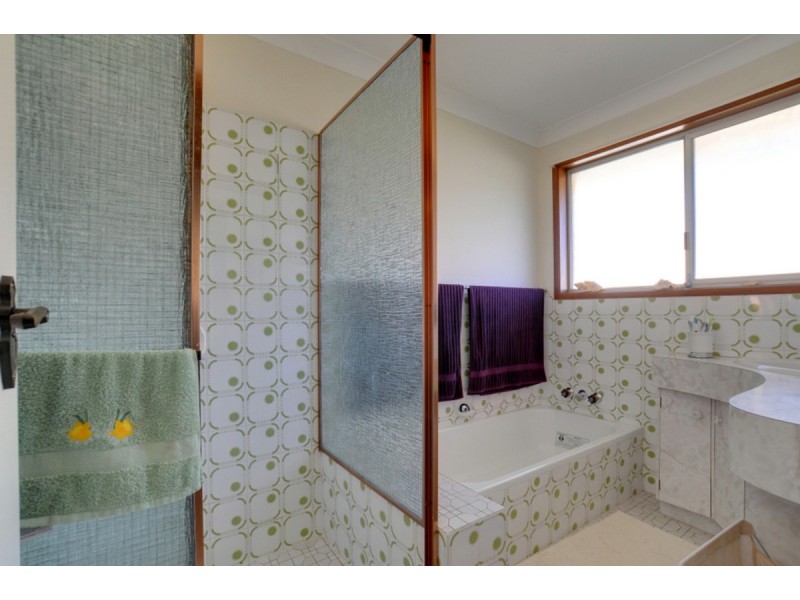 10 Mahogany Drive, Palm Beach QLD 4221