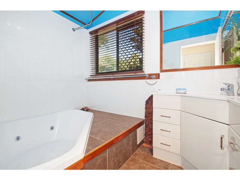 5 McCarthy Court, Tugun QLD 4224