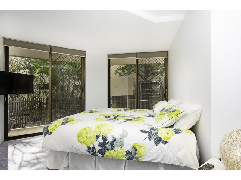 GI/828 Pacific Parade, Currumbin QLD 4223